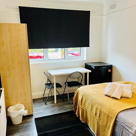 Beautiful Private Rooms In London Central Willesden Green Dış mekan fotoğraf