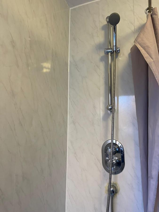 Beautiful Private Rooms In London Central Willesden Green Dış mekan fotoğraf