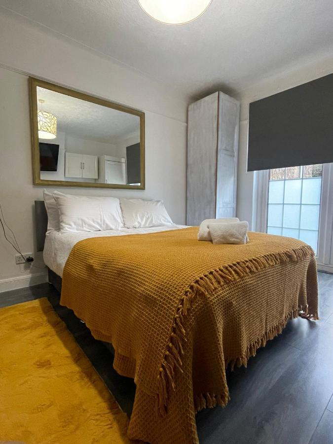 Beautiful Private Rooms In London Central Willesden Green Dış mekan fotoğraf