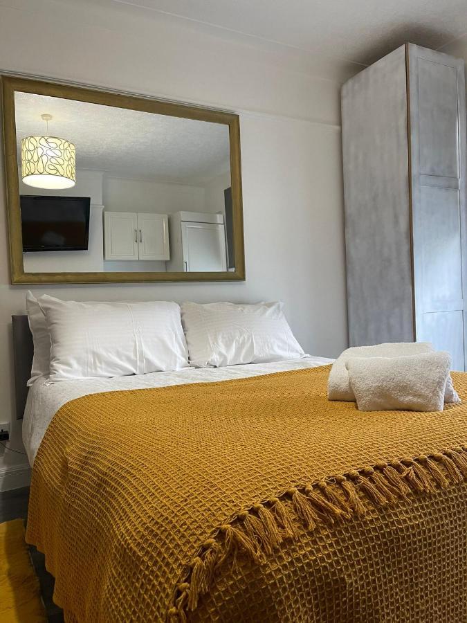 Beautiful Private Rooms In London Central Willesden Green Dış mekan fotoğraf