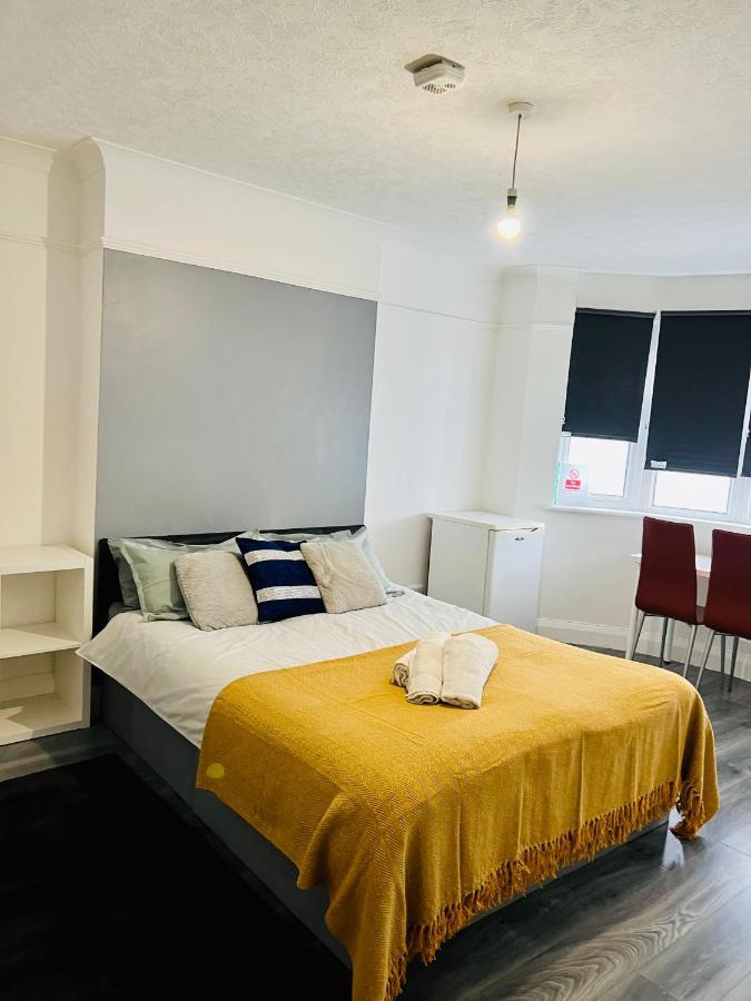 Beautiful Private Rooms In London Central Willesden Green Dış mekan fotoğraf